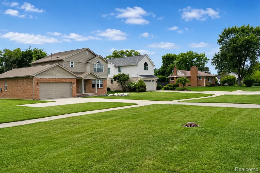 41585 Cherry Hill Road Canton Charter Township MI 48188