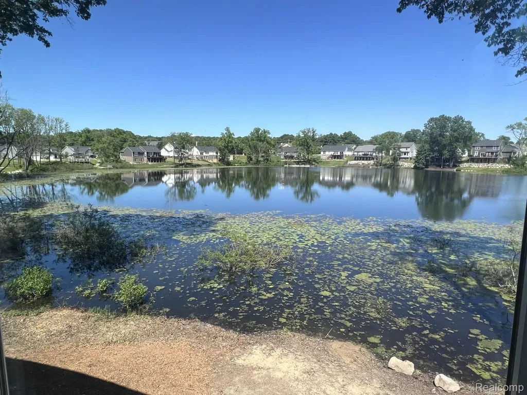 897 Preserve Lane White Lake Charter Township MI 48386