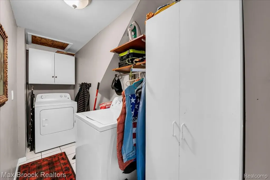8230 Vandell Street Commerce Charter Township MI 48382