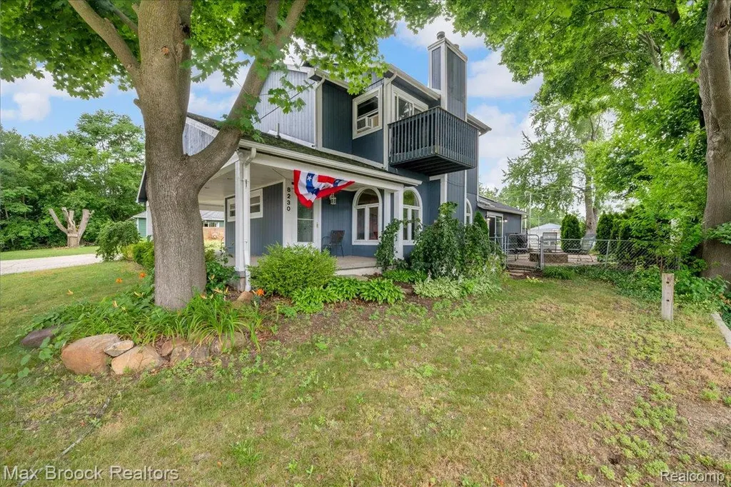 8230 Vandell Street Commerce Charter Township MI 48382