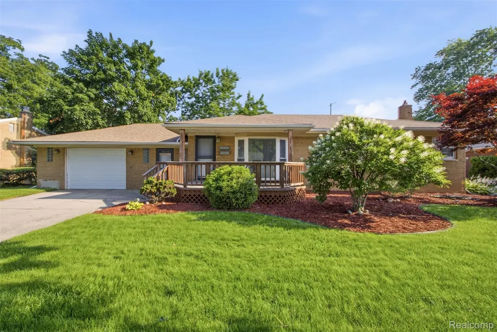 23327 Whitley Drive Clinton Charter Township MI 48035