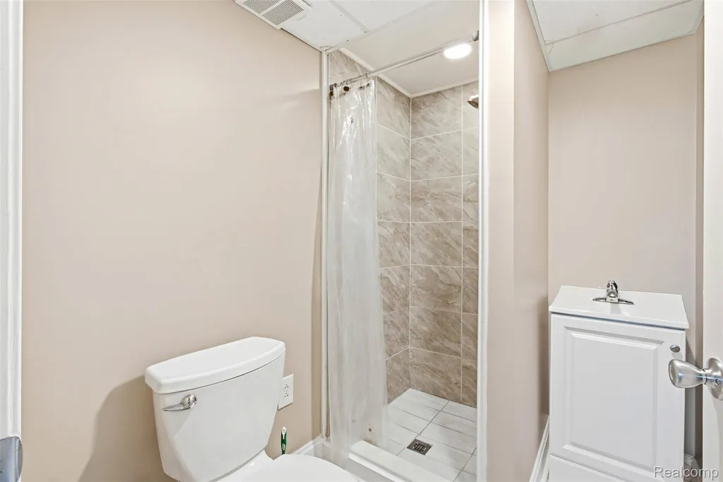 23327 Whitley Drive Clinton Charter Township MI 48035