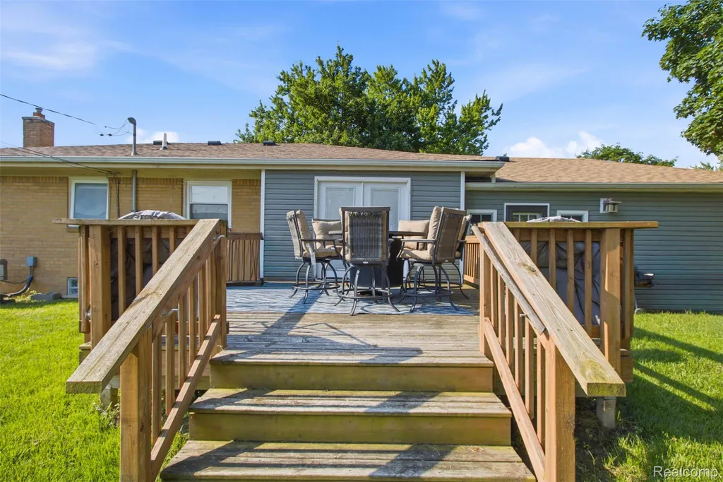 23327 Whitley Drive Clinton Charter Township MI 48035