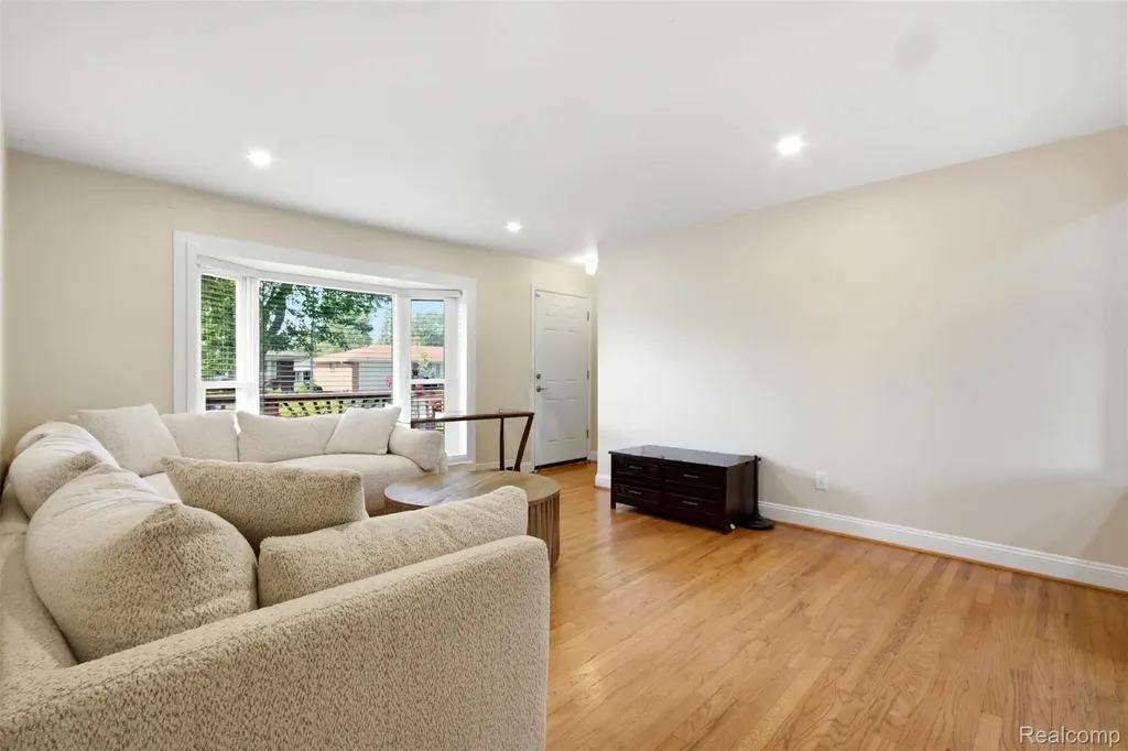 23327 Whitley Drive Clinton Charter Township MI 48035