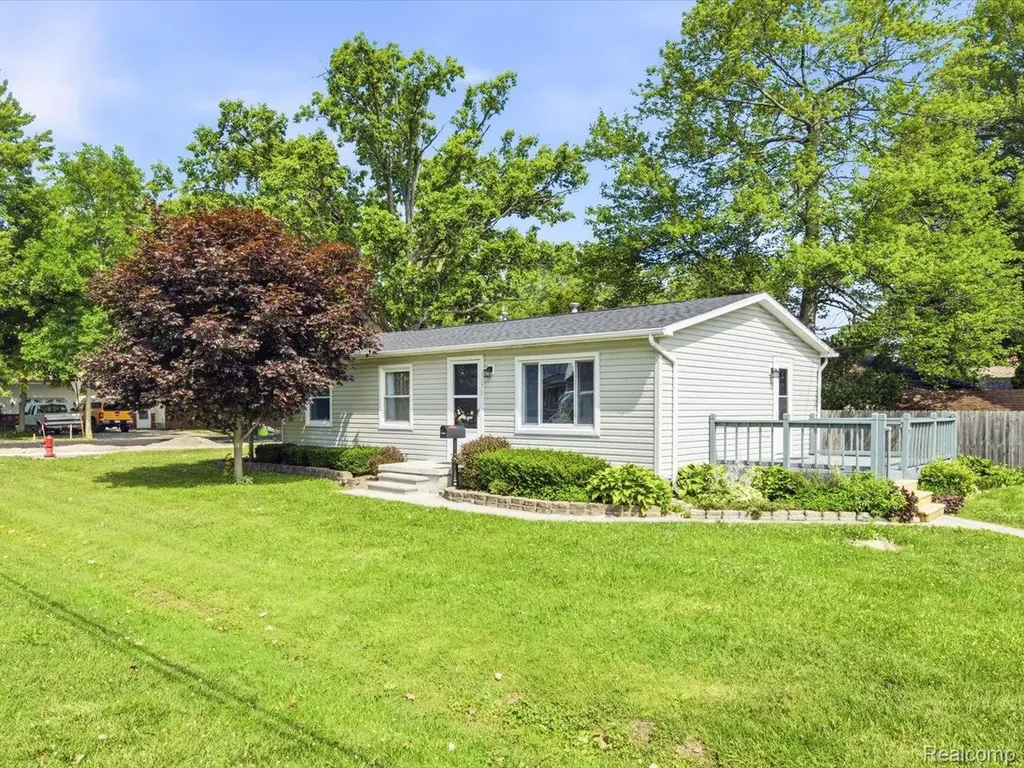 1675 Pennsylvania Avenue Marysville City MI 48040