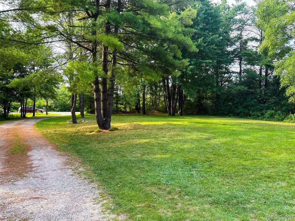 5538 Klettner Road St. Clair Township MI 48079