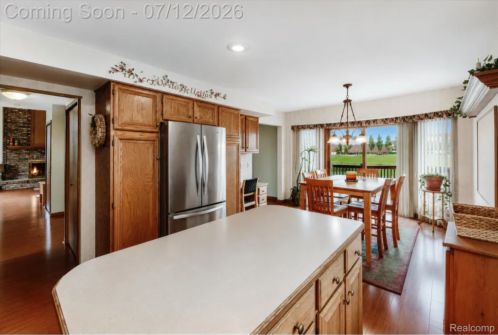 39044 Mallorn Drive Sterling Heights City MI 48313