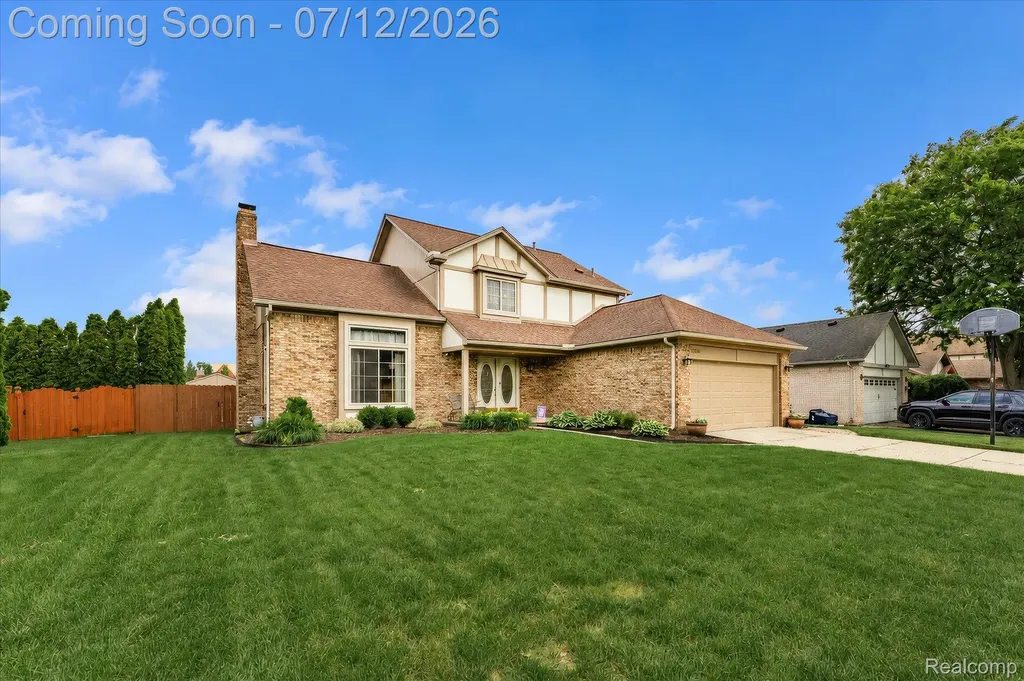 39044 Mallorn Drive Sterling Heights City MI 48313