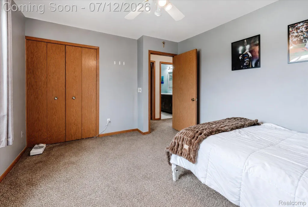 39044 Mallorn Drive Sterling Heights City MI 48313