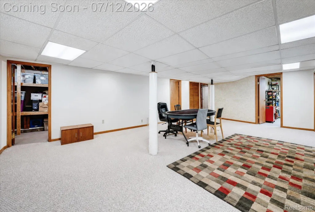 39044 Mallorn Drive Sterling Heights City MI 48313