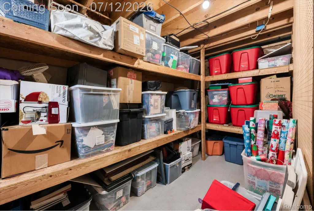 39044 Mallorn Drive Sterling Heights City MI 48313