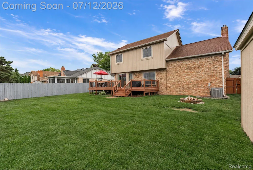 39044 Mallorn Drive Sterling Heights City MI 48313