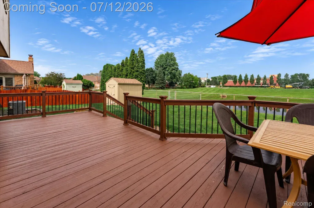 39044 Mallorn Drive Sterling Heights City MI 48313