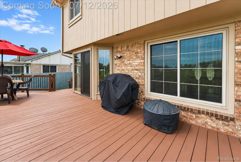 39044 Mallorn Drive Sterling Heights City MI 48313