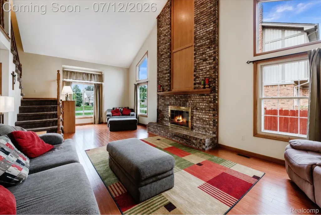 39044 Mallorn Drive Sterling Heights City MI 48313