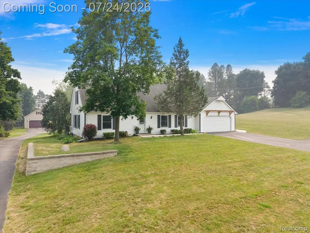 3365 Maybee Road Lake Orion Village MI 48359