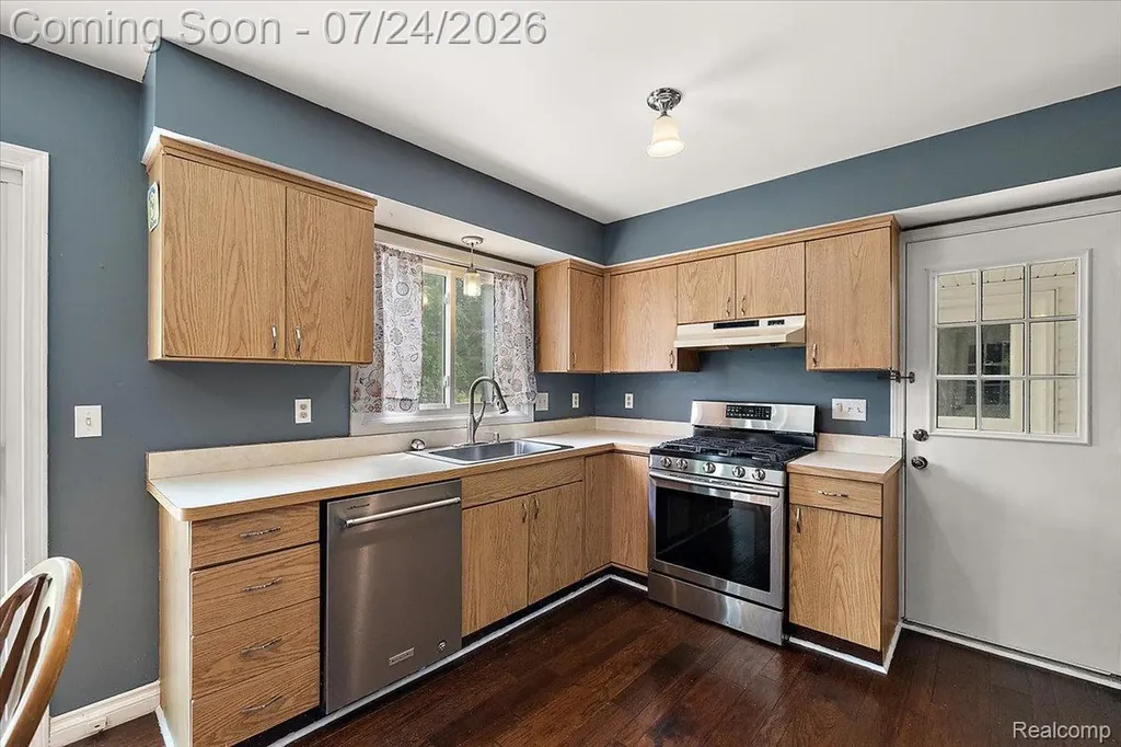 3365 Maybee Road Lake Orion Village MI 48359