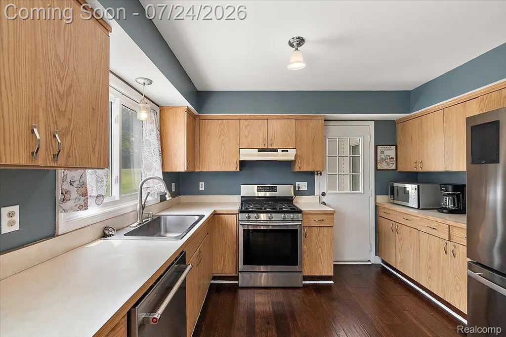 3365 Maybee Road Lake Orion Village MI 48359