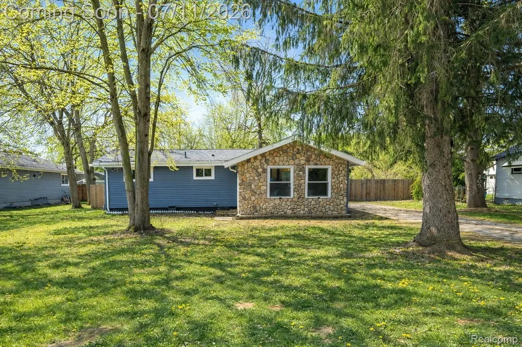 203 Chaney Street Van Buren Charter Township MI 48111