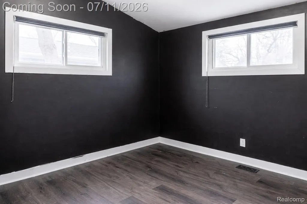 203 Chaney Street Van Buren Charter Township MI 48111