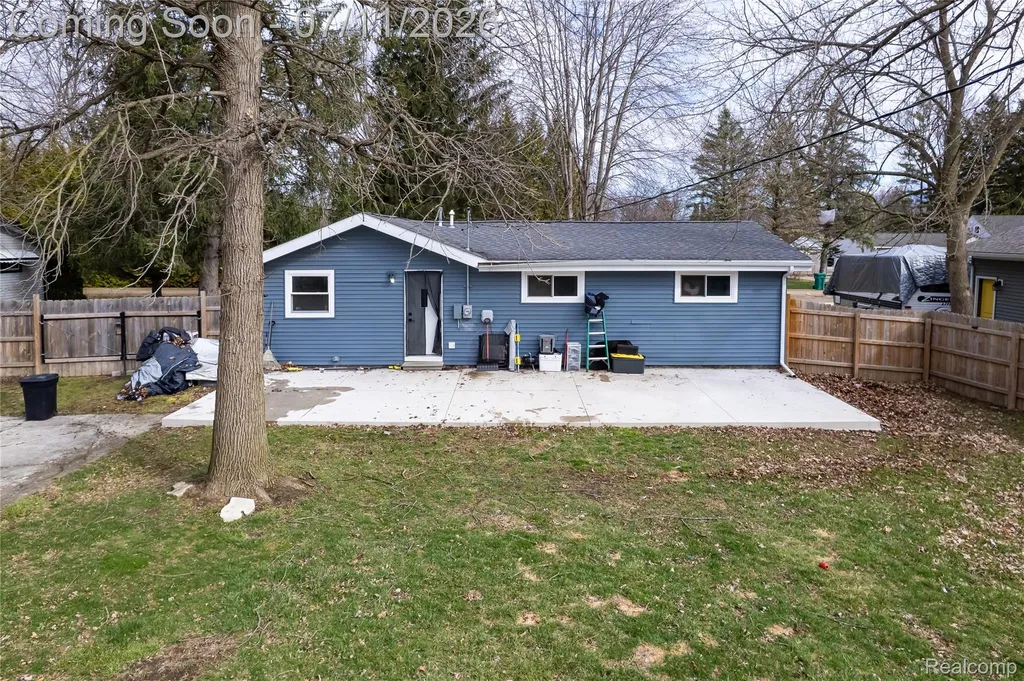 203 Chaney Street Van Buren Charter Township MI 48111