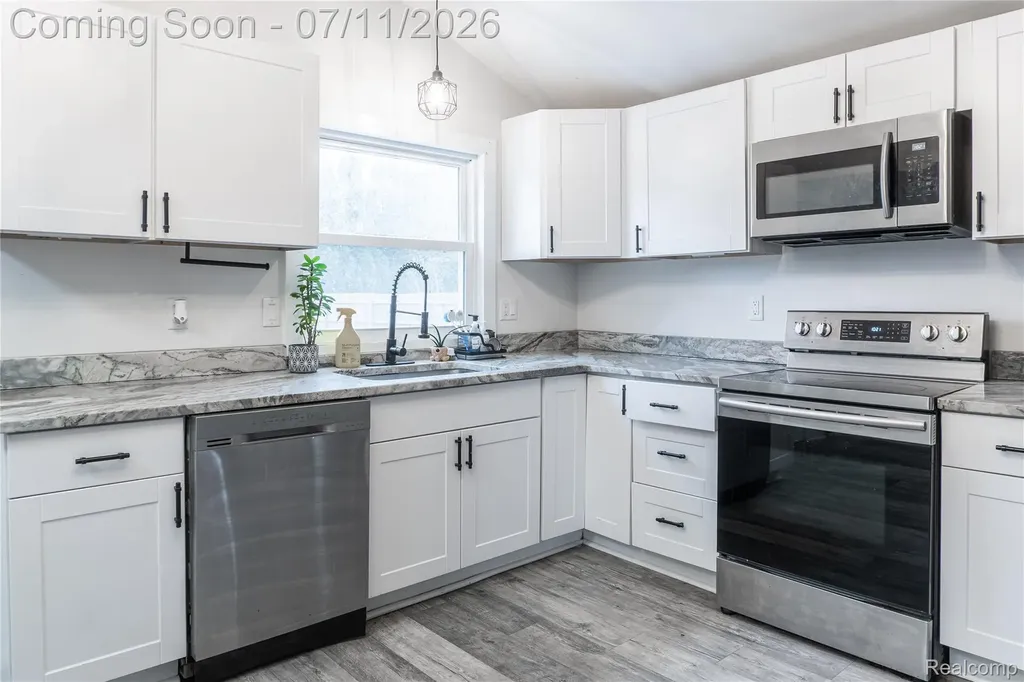 203 Chaney Street Van Buren Charter Township MI 48111