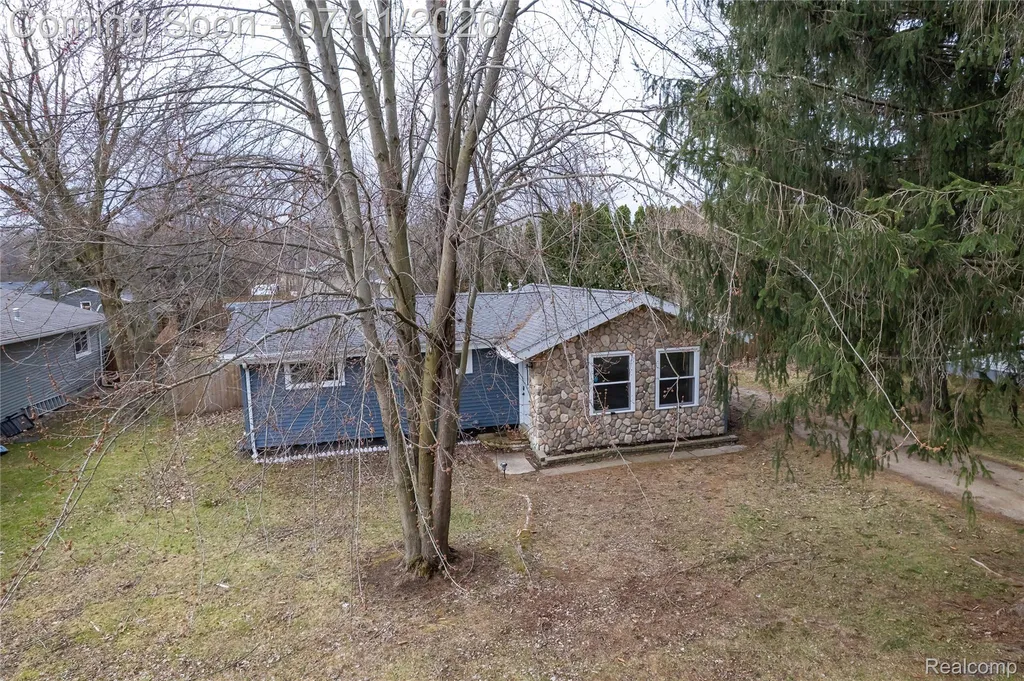 203 Chaney Street Van Buren Charter Township MI 48111