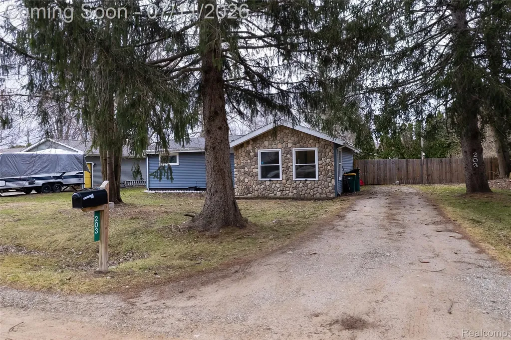 203 Chaney Street Van Buren Charter Township MI 48111