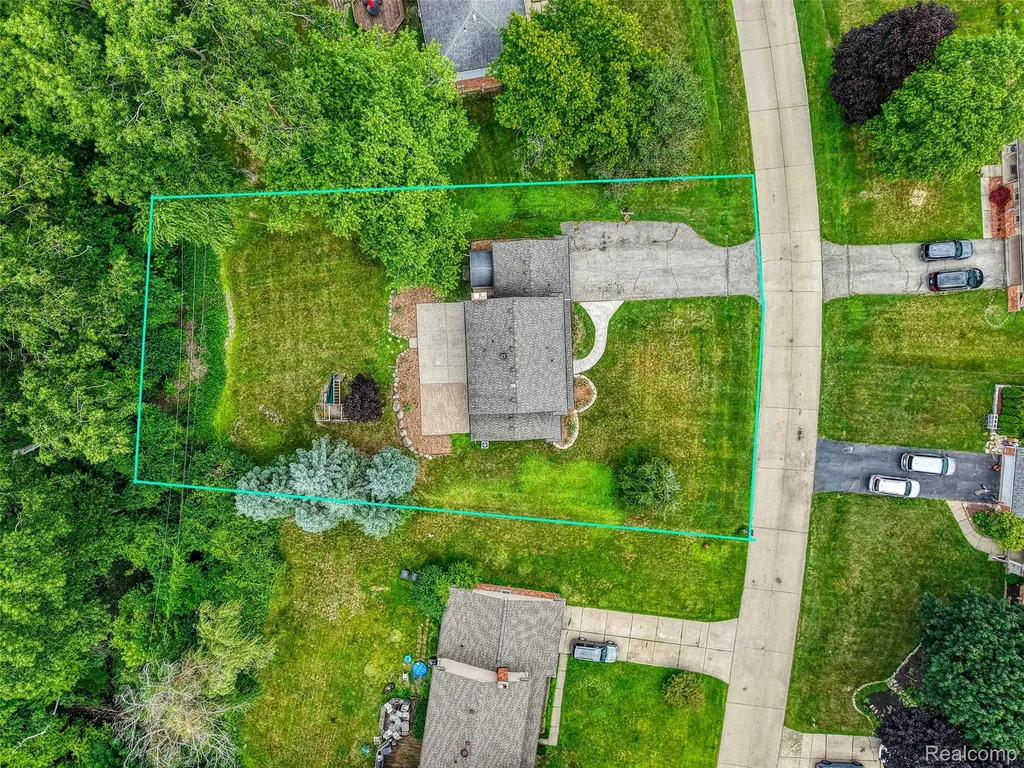 4276 Macqueen Drive West Bloomfield Charter Township MI 48323