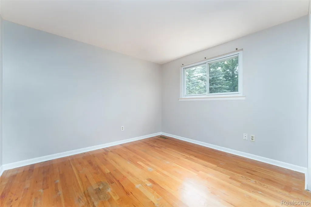4276 Macqueen Drive West Bloomfield Charter Township MI 48323