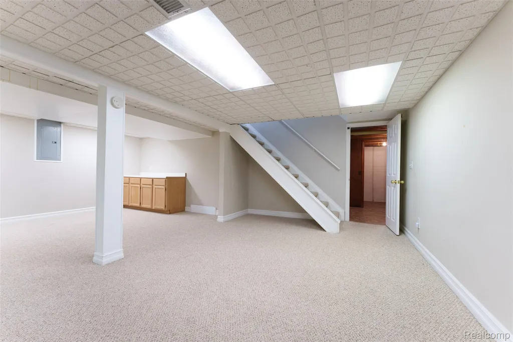 4276 Macqueen Drive West Bloomfield Charter Township MI 48323