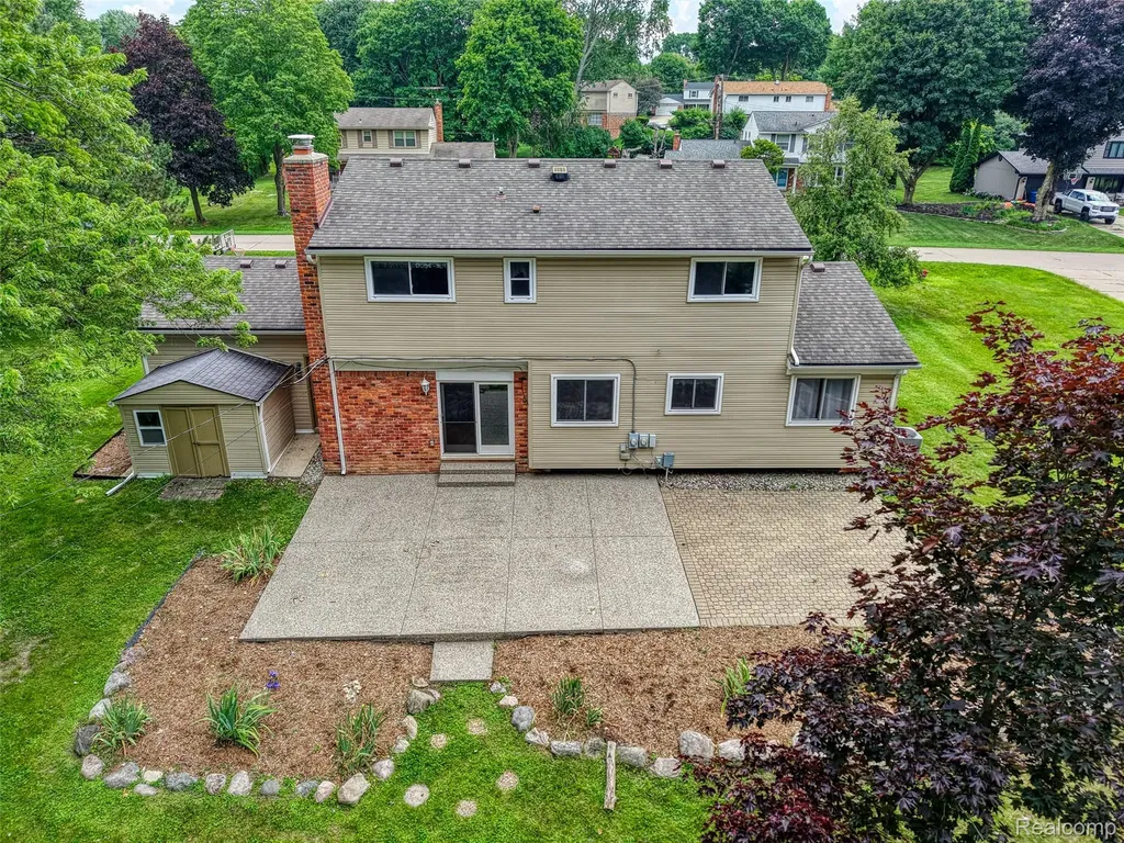 4276 Macqueen Drive West Bloomfield Charter Township MI 48323