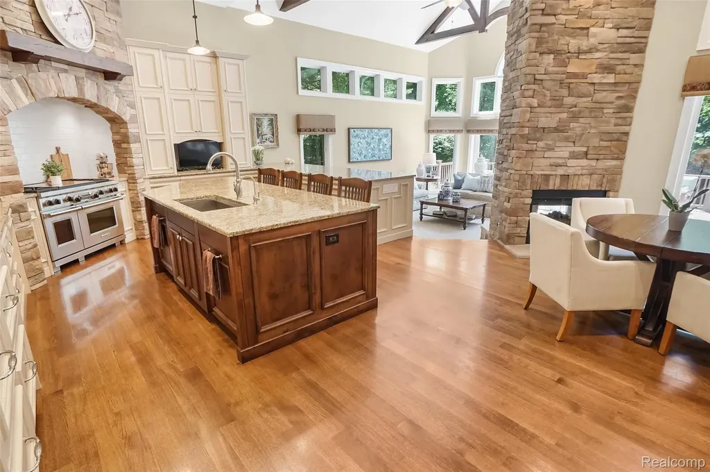 12172 Woodline Drive Tyrone Township MI 48430