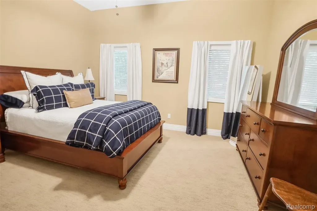 12172 Woodline Drive Tyrone Township MI 48430