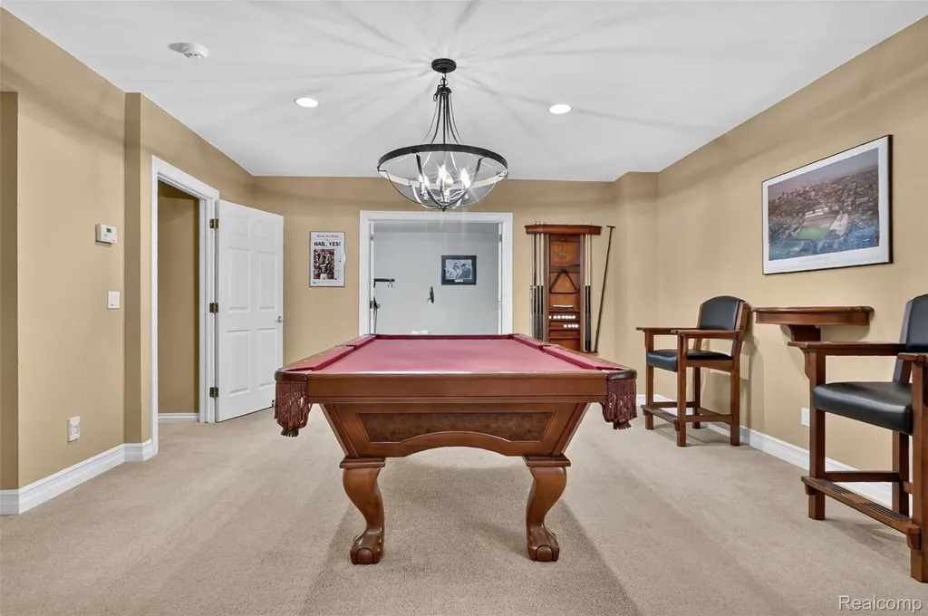 12172 Woodline Drive Tyrone Township MI 48430
