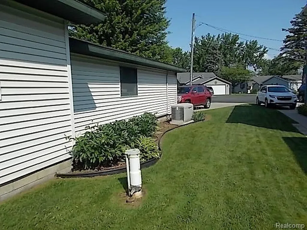 119 Pocahontas Trail Denton Township MI 48651