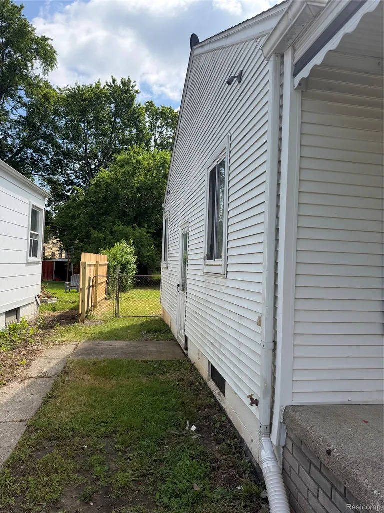 1133 Northwood Drive Inkster City MI 48141