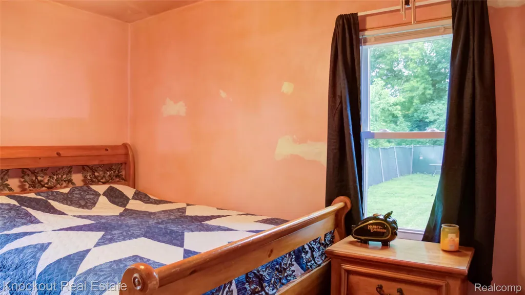 1515 Casimir Street Saginaw City MI 48601