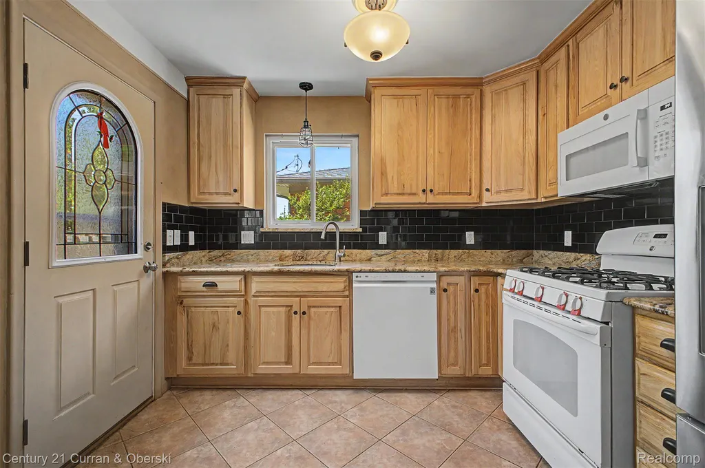26733 Rouge River Drive Dearborn Heights City MI 48127