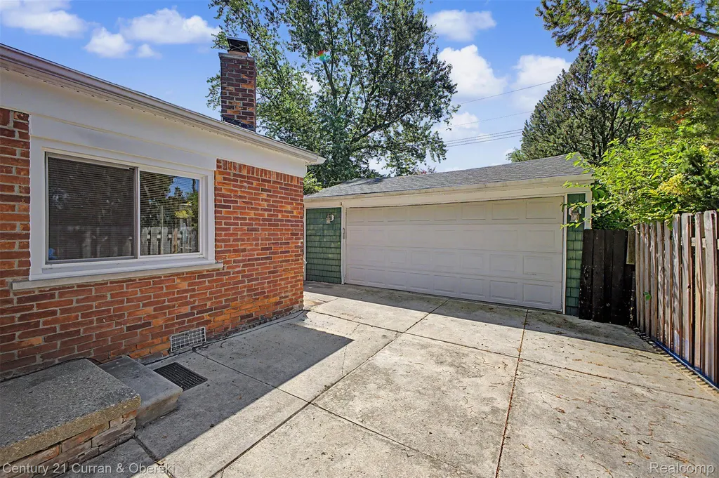 26733 Rouge River Drive Dearborn Heights City MI 48127