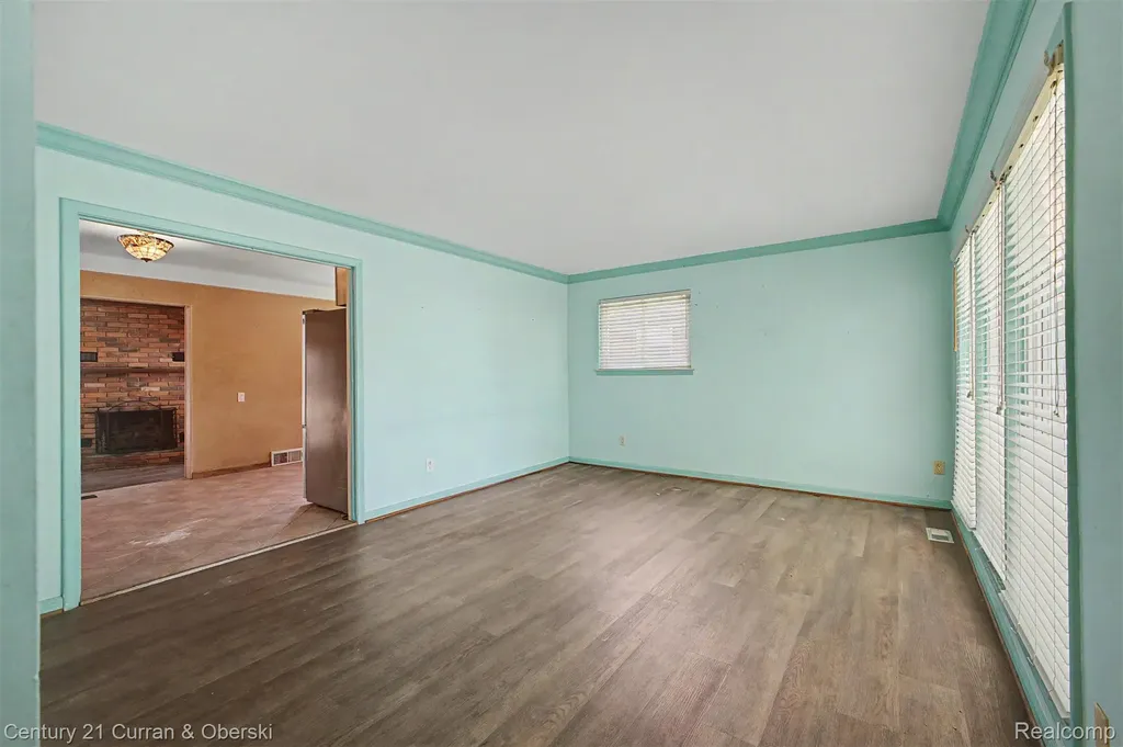 26733 Rouge River Drive Dearborn Heights City MI 48127