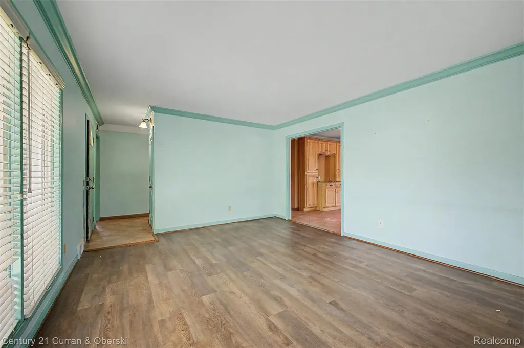 26733 Rouge River Drive Dearborn Heights City MI 48127