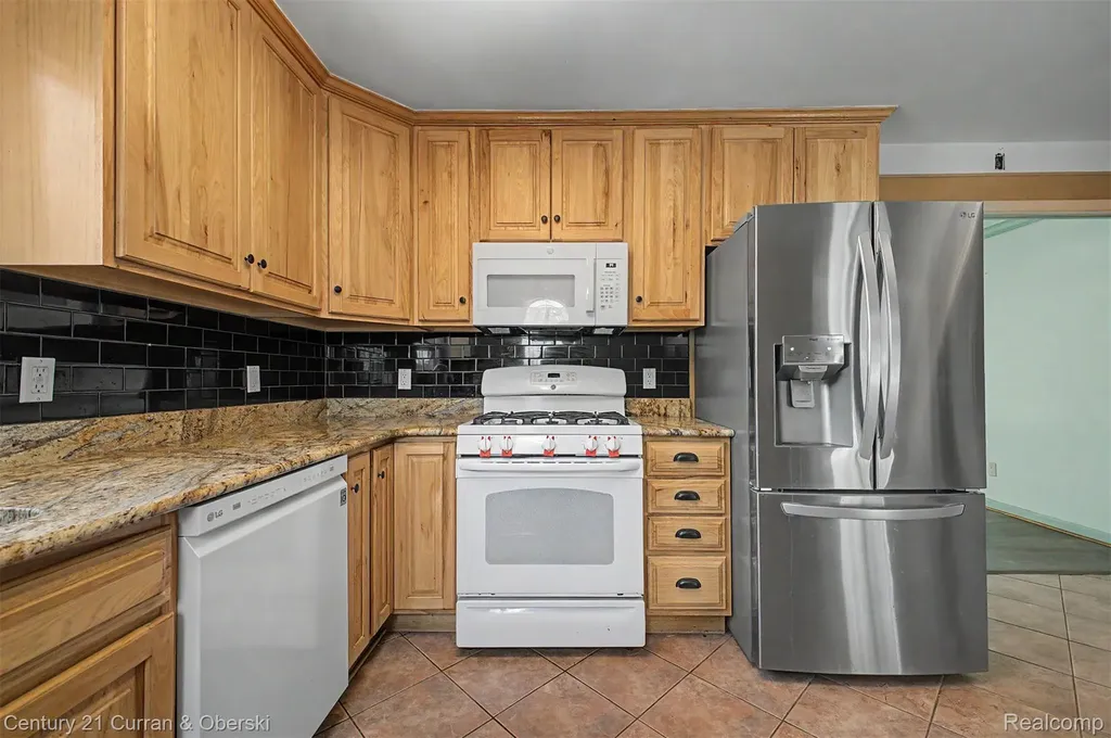 26733 Rouge River Drive Dearborn Heights City MI 48127