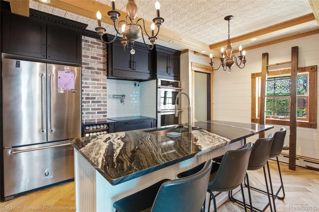 30948 Marquette Street Garden City City MI 48135