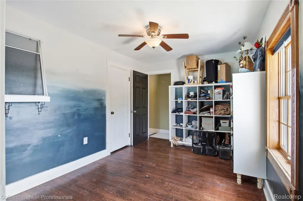 30948 Marquette Street Garden City City MI 48135