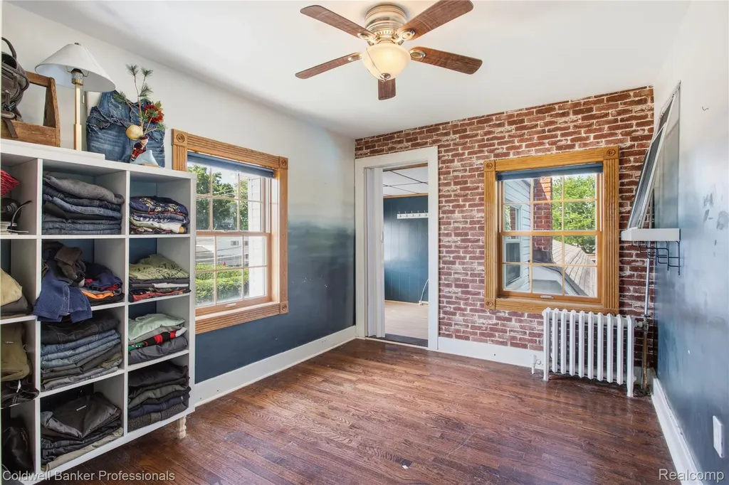 30948 Marquette Street Garden City City MI 48135