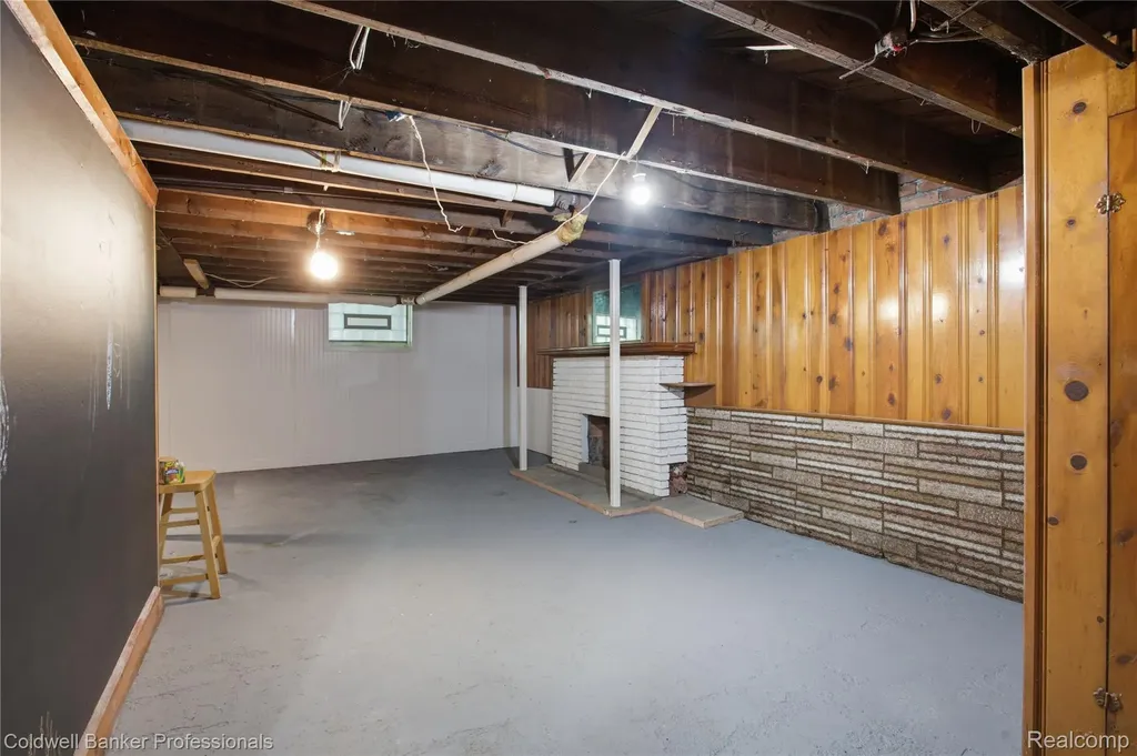 30948 Marquette Street Garden City City MI 48135
