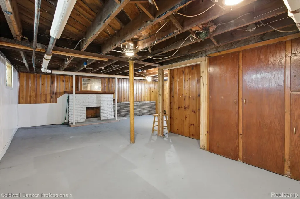 30948 Marquette Street Garden City City MI 48135