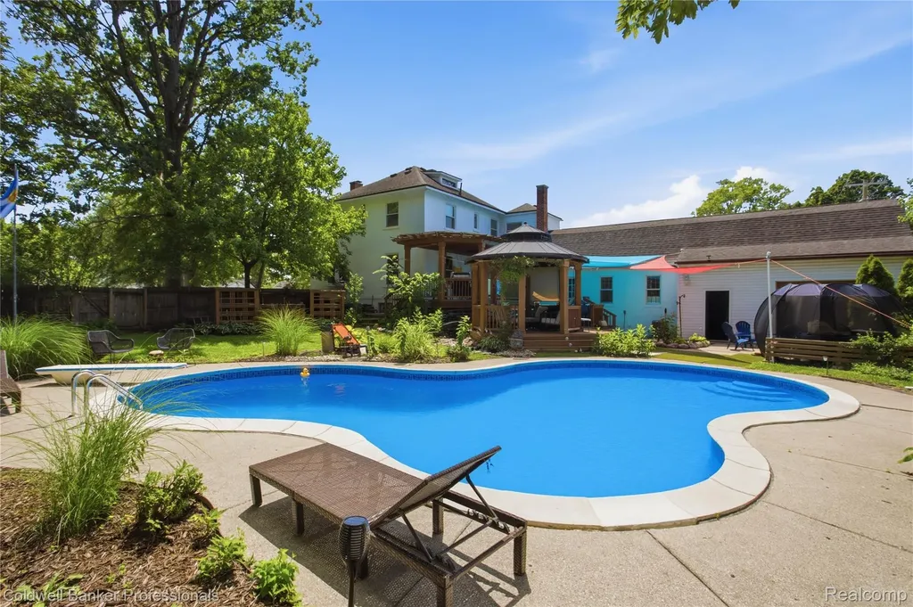 30948 Marquette Street Garden City City MI 48135