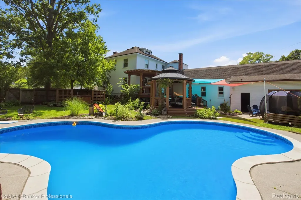 30948 Marquette Street Garden City City MI 48135